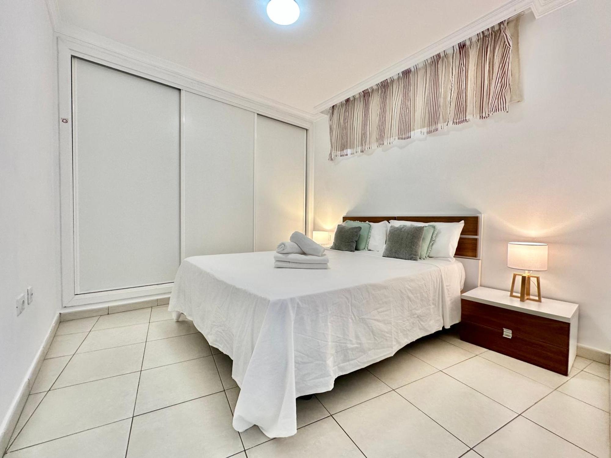 Appartement Sunshine Playa Arena à Puerto de Santiago  Extérieur photo